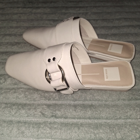 NEW Dolce Vita Women 8 Cream Slip-On Mules Buckles - Picture 3 of 9